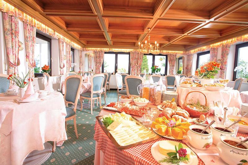 Pension Zum Burggraefler シェーナ エクステリア 写真